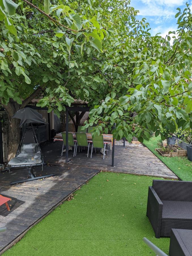 Guesthouse La Costiere - Logements Independants - Espace Piscine Jacuzzi Люнель Екстер'єр фото