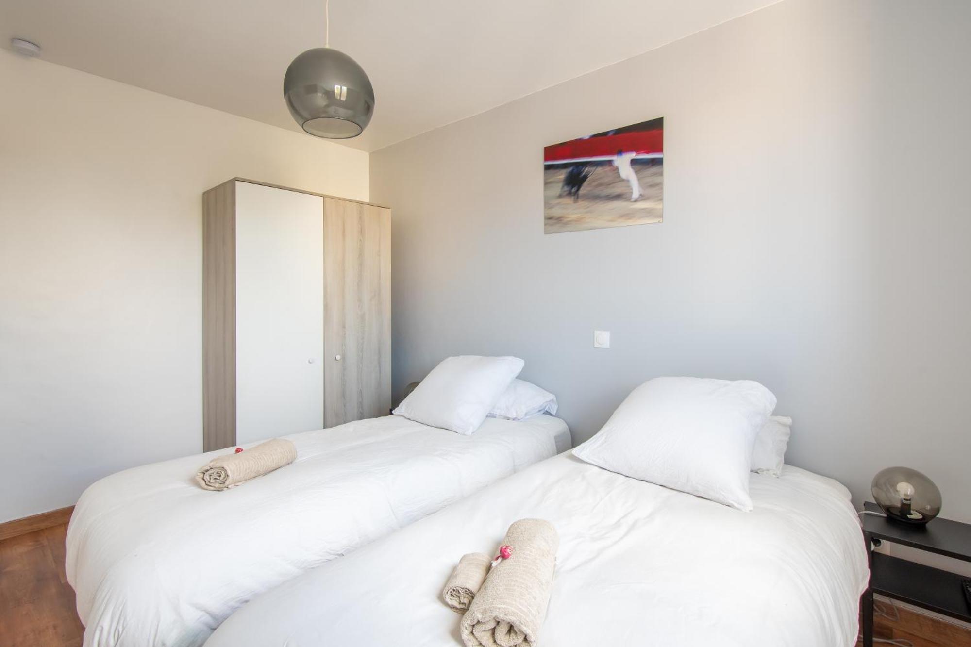 Guesthouse La Costiere - Logements Independants - Espace Piscine Jacuzzi Люнель Екстер'єр фото